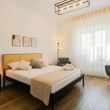 Giale - Luxury *